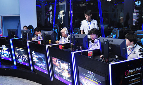 持与努力的 持与努力的