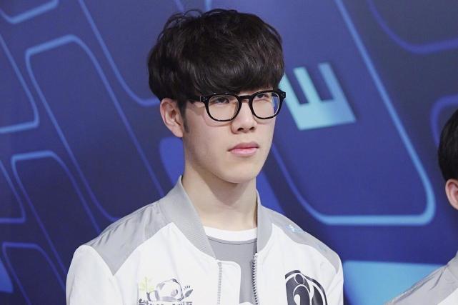 这不禁令人 这不禁令人